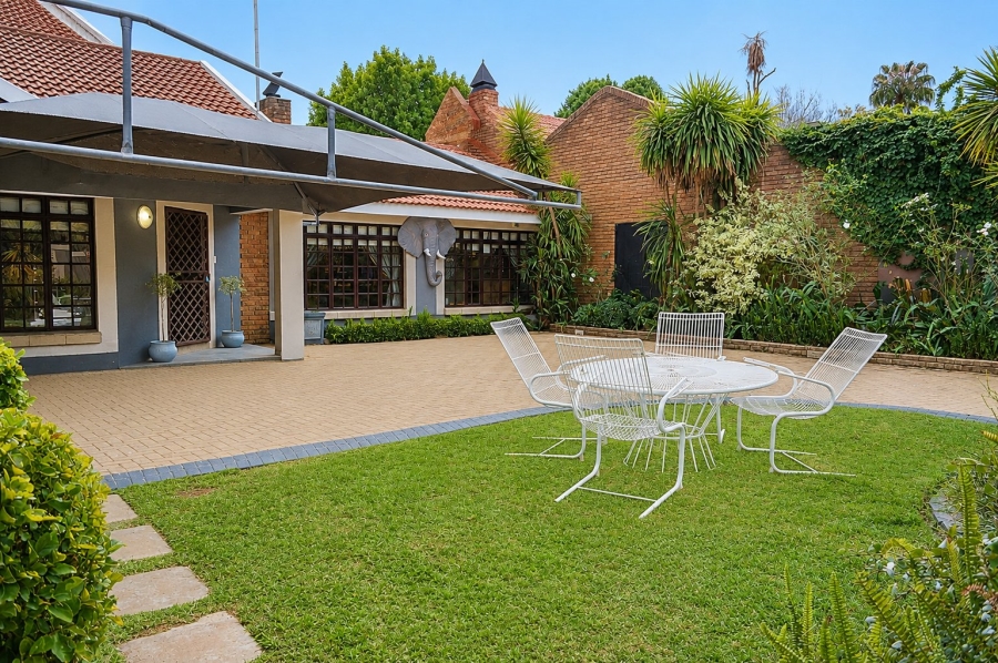 5 Bedroom Property for Sale in Wilkoppies North West